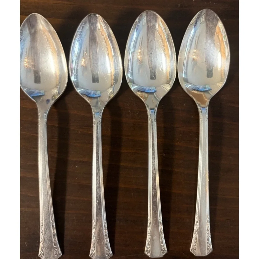 Oneida 1881 Rogers Floral Queen Silverplate Serving Tablespoons Set of 4